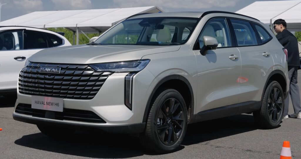 An Image of Haval H6 Hybrid – Best Cheap Hybrid SUV Option