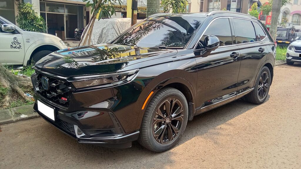 An Image of Black Honda CR-V e:HEV – Most Balanced Hybrid SUV