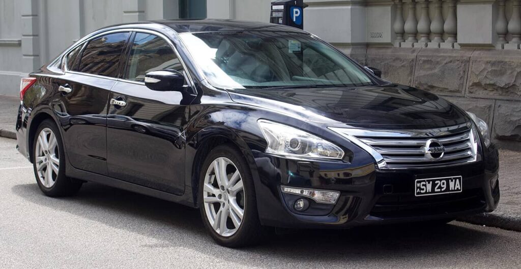 2012–2015 Nissan Altima: A Mid-Size Sedan with Style and Comfort