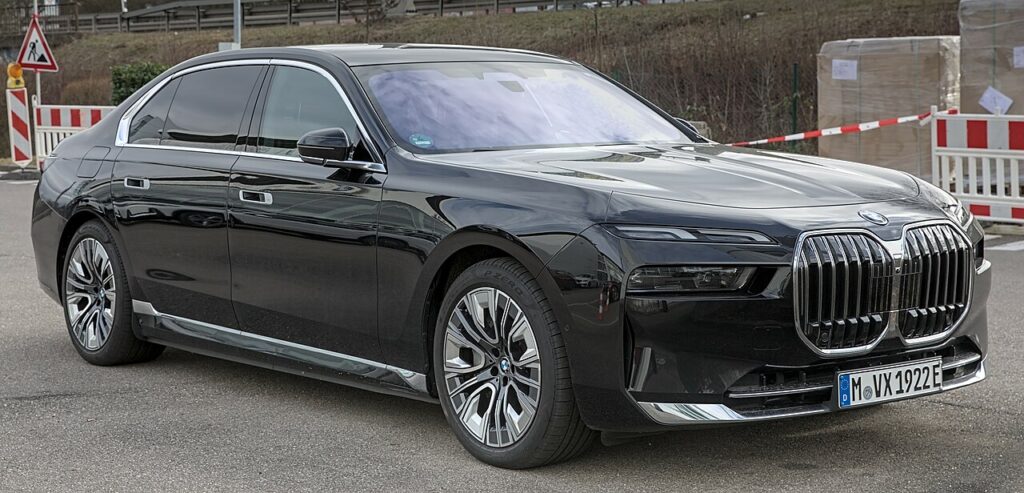 An image of black BMW 7 Series (2025): The Sophisticated Cool Luxury Sedan