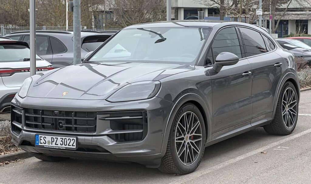 Porsche Cayenne – A Performance-Driven Best Luxury SUV (2020–2026)