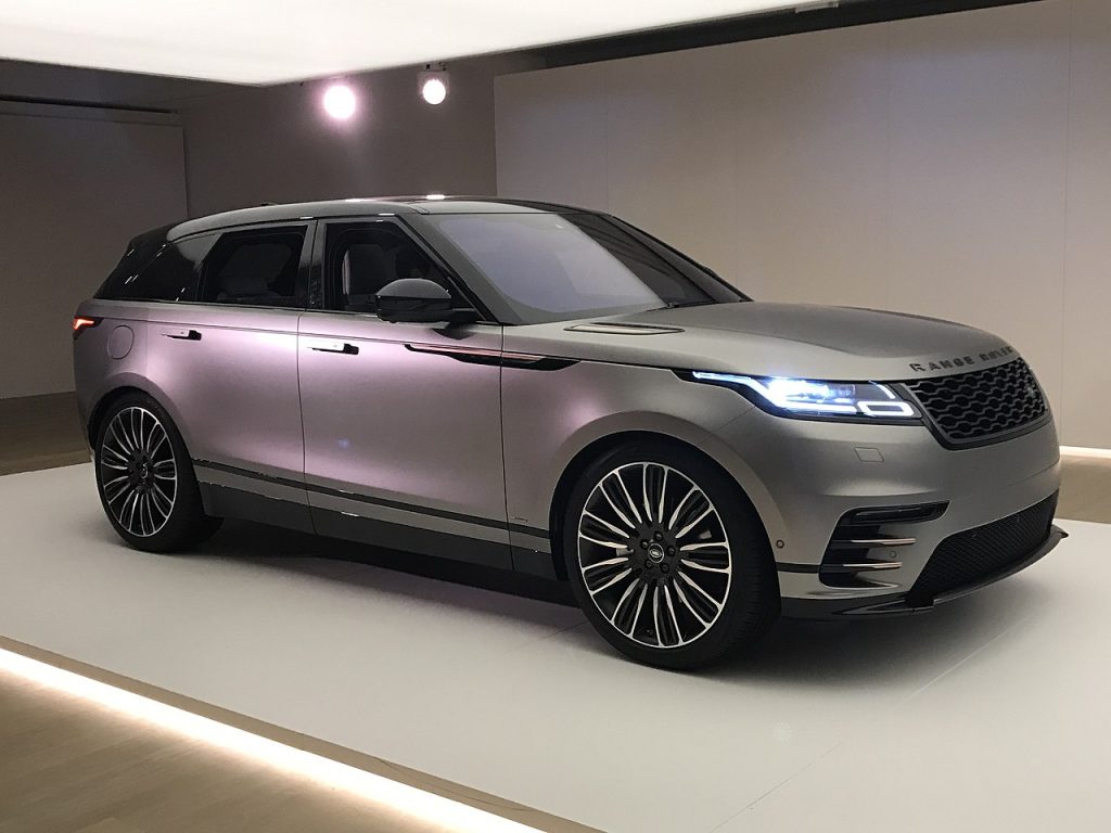 Range Rover Velar – A Stylish Midsize Luxury SUV (2020–2026)