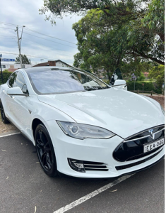 Tesla Model S 2015
