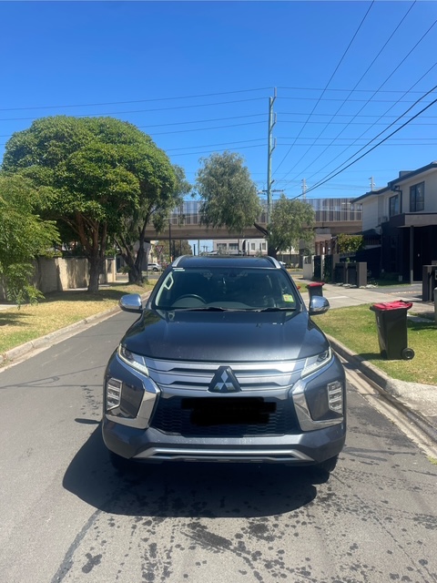 2020 Mitsubishi Pajero