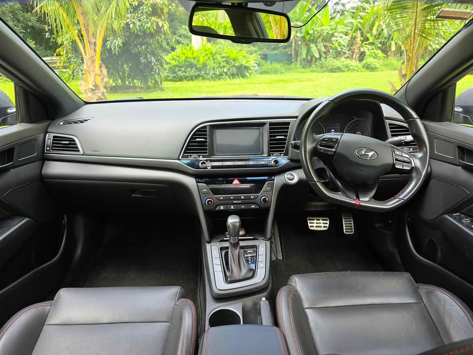 2018 Hyundai Elantra